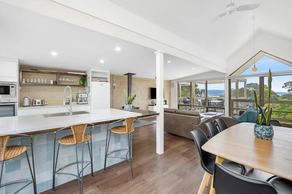 Lorne 3房  Coastal living at its best!