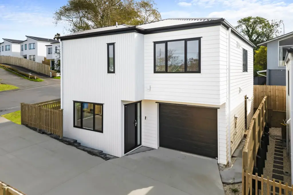 Glenfield 4chambre Brand-New, Freehold, Zoned for Westlake