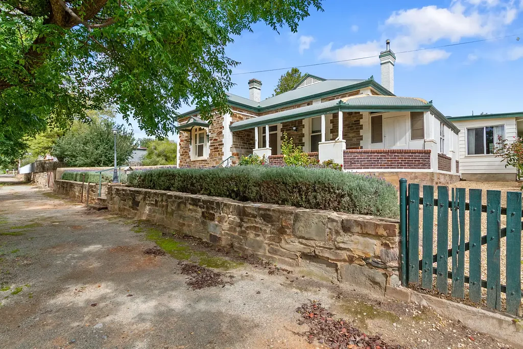 12 Queen Street, Burra, SA 5417