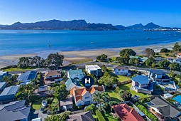 16B Bermuda Place, One Tree Point
