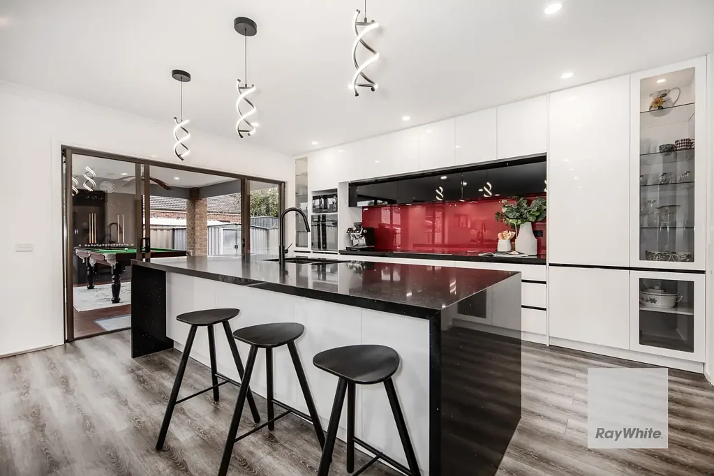 17 Manny Paul Circuit, Burnside Heights, VIC 3023