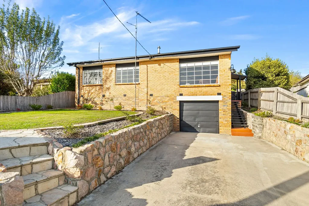 Morwell 3 Bedroom Close To Everything!