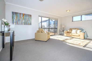 Located in a friendly and quiet Te Atatu South at 172 McLeod Road