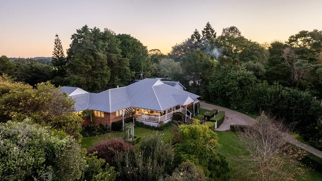 North Maleny 4chambre A Private, Renovated Sanctuary in Prestigious North Maleny