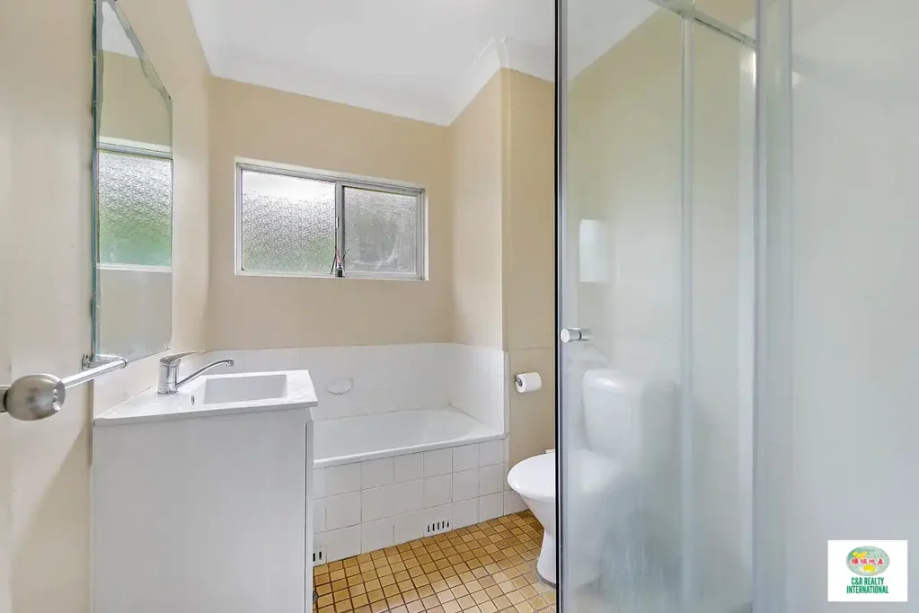 Parramatta 3Moenga 3 bedrooms in solid brick apartment in Parramatta CBD