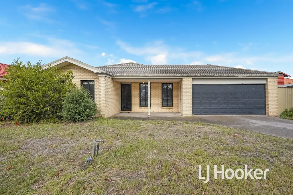 Spacious 4-Bedroom Family Home in Prime Location – Be