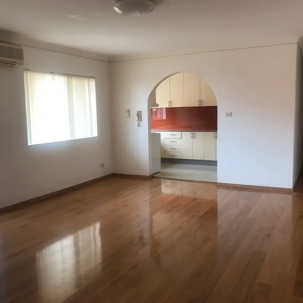 Beautiful 2 Bedroom Unit!