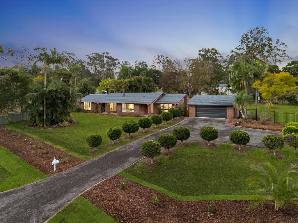 Greenbank 4房 Anembo 令人惊叹的宽敞田园生活！ Anembo-lievable Acreage Living!