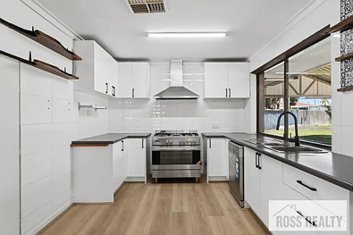 16 Bacon Place, Beechboro, WA 6063, 5 Bedrooms, 1 Bathrooms, House