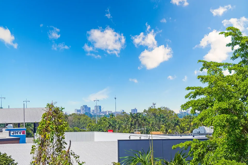 Millner 2 Slaapkamer Modern Top-Floor Living with Leafy Views