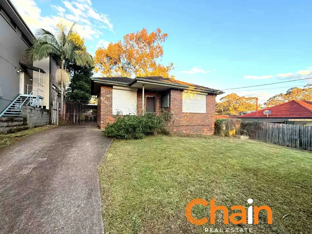 Spacious 4-Bedroom Family Home in a Peaceful Setting!