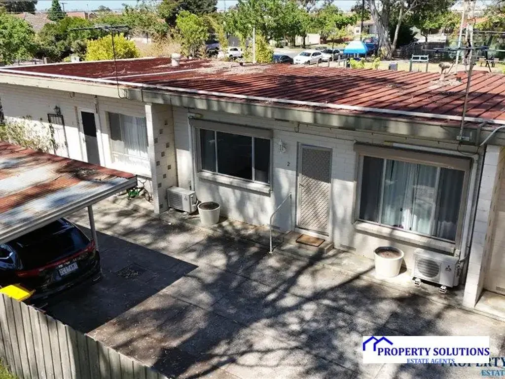 Dandenong 2部屋 Stylish, Renovated & Ready - Ideal Investment Opportunity