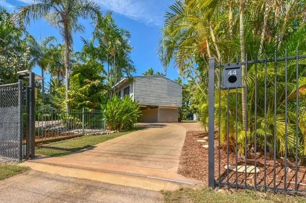 Classic Tropical Elegance