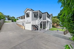 13 Erebus Court, Tamborine Mountain