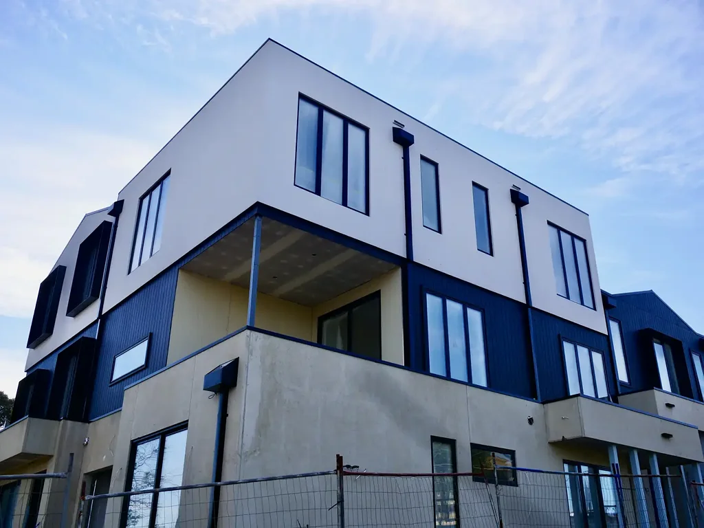 Moorabbin 3બેડરૂમ 'Cosmo' townhouses arriving in mid-2026 - save on stamp duty