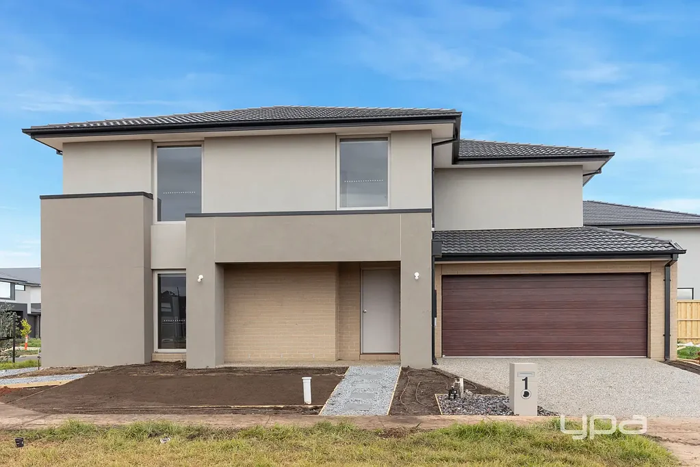Modern Family Living in the Heart of Aintree