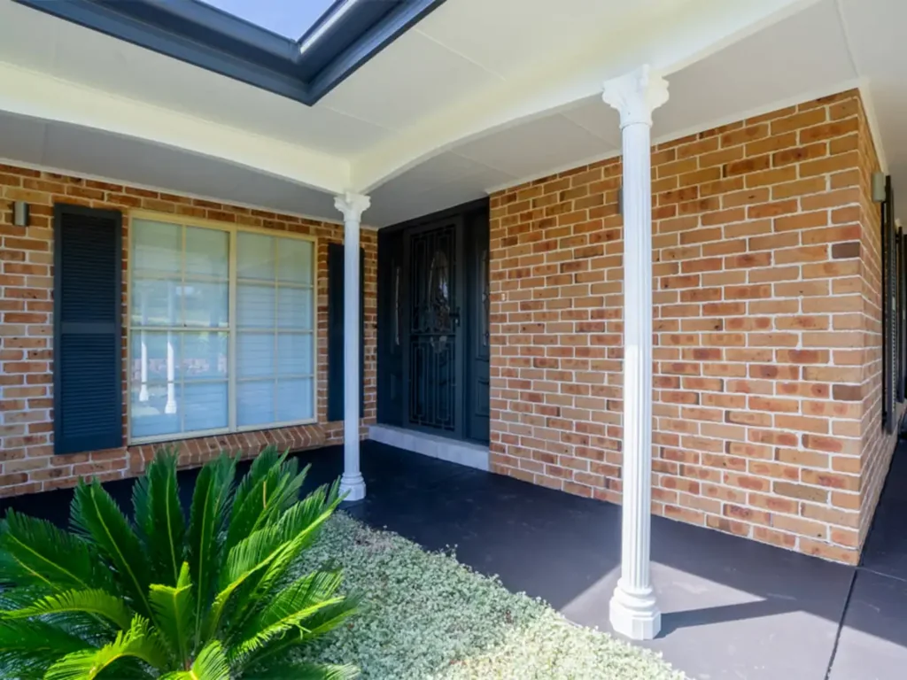 Escape to Tranquility: Spacious 2-Bedroom Granny Flat for Lease!