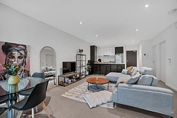 13/280 Blackburn Road, Glen Waverley