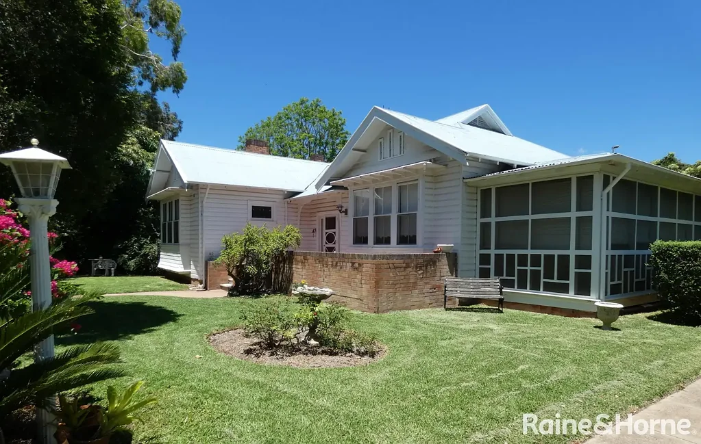 Moree 4 Bedroom An HISTORICAL home ...