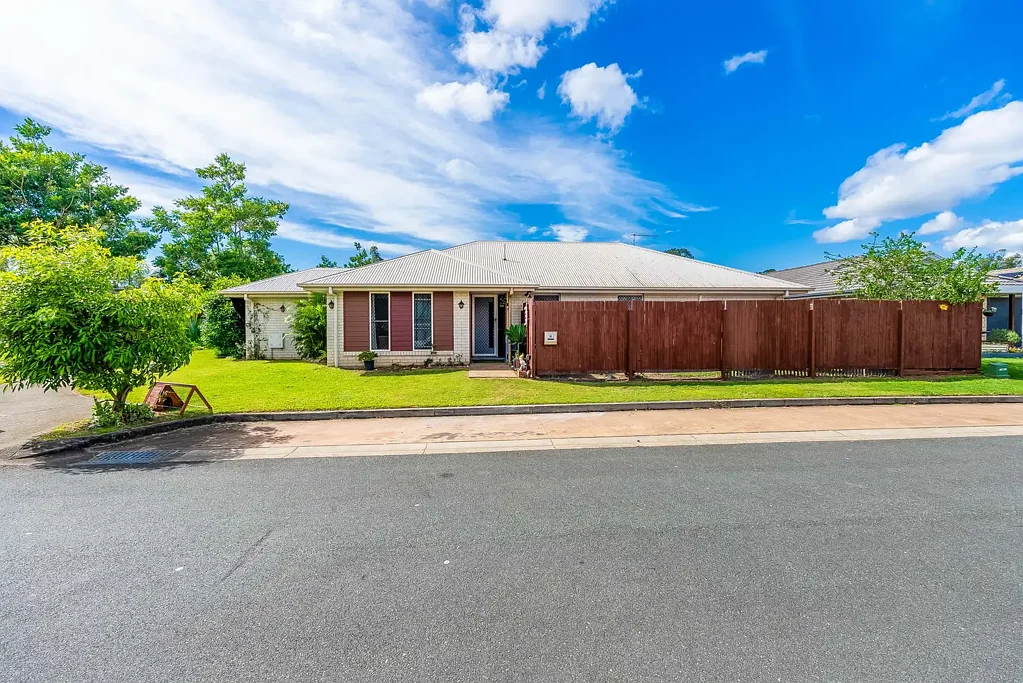 Kallangur 3 Bedroom Charming Family Home in Prime Kallangur Location!