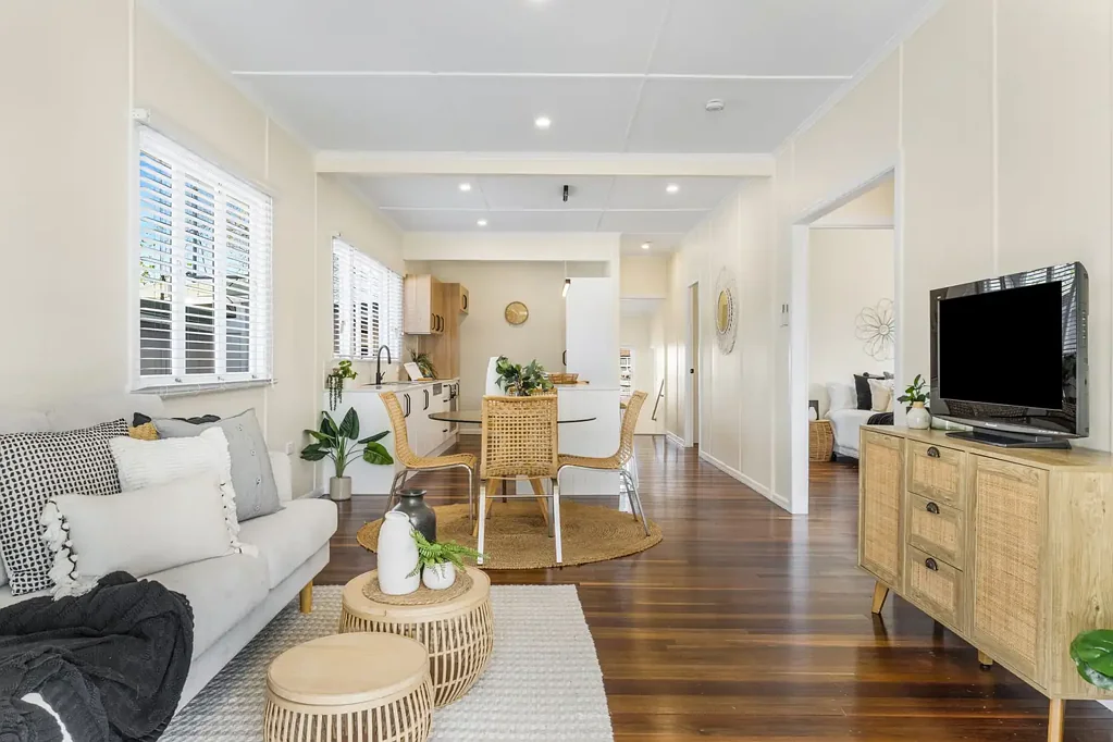 24 Hayes Street, Raceview, QLD 4305