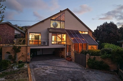 Devonport 3 Bedroom ELEVATED LIVING WITH AN ENVIABLE LOCATION