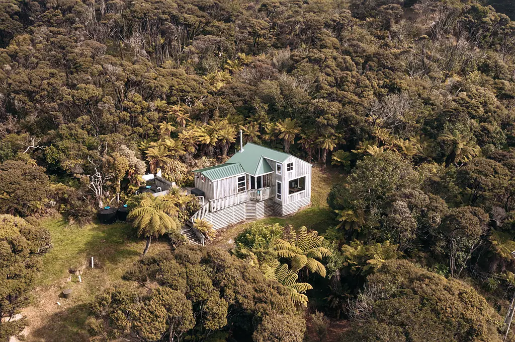 Stewart Island 2 Bedroom The Bach - Stewart Island