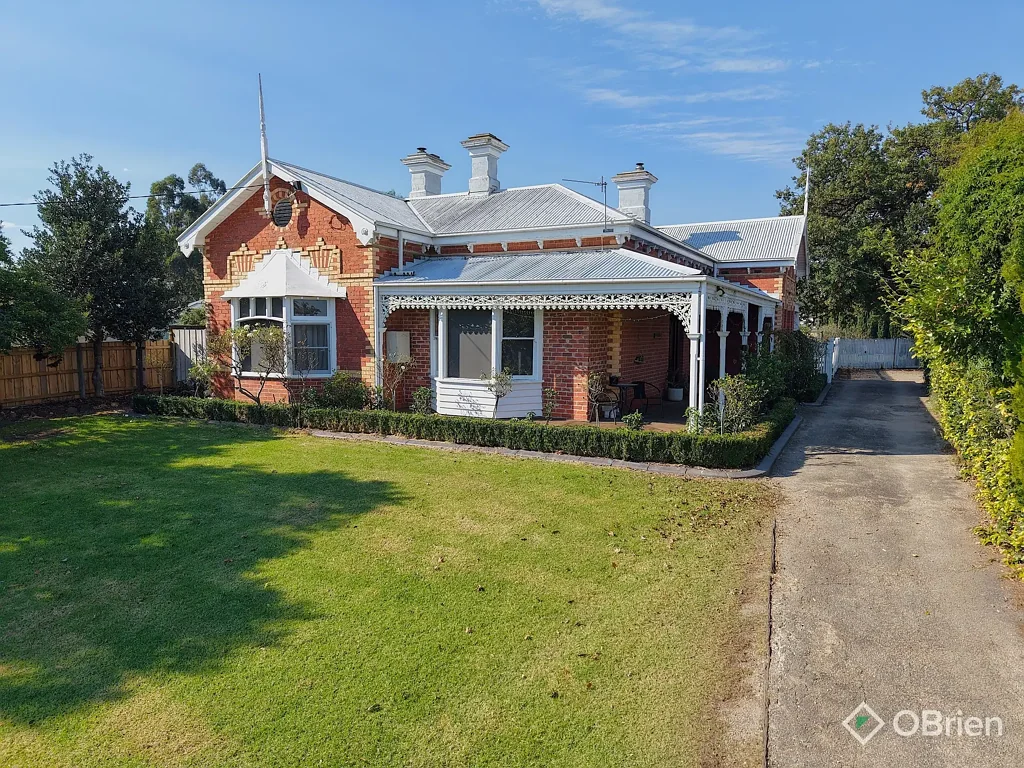 East Bairnsdale 4部屋 Tulaba House - Where History, Elegance, and Lifestyle Converge