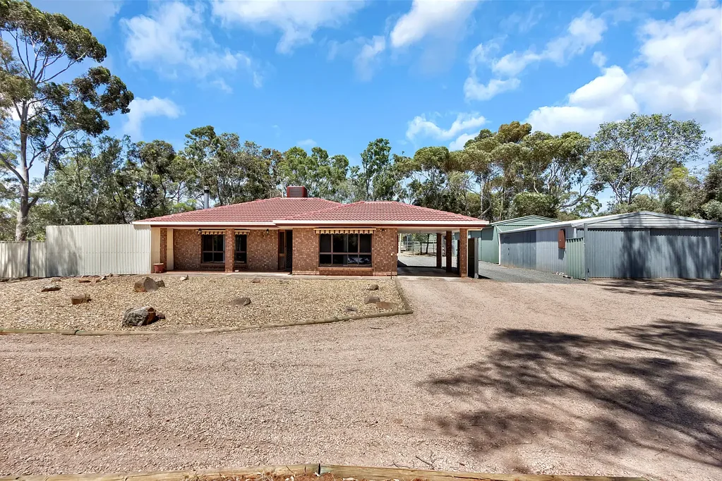 4 Louisa Road, Lewiston, SA 5501