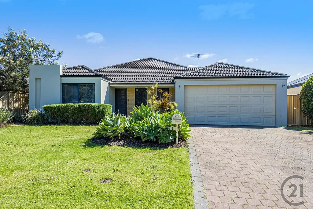 8 Padbury Road, Pinjarra, WA 6208