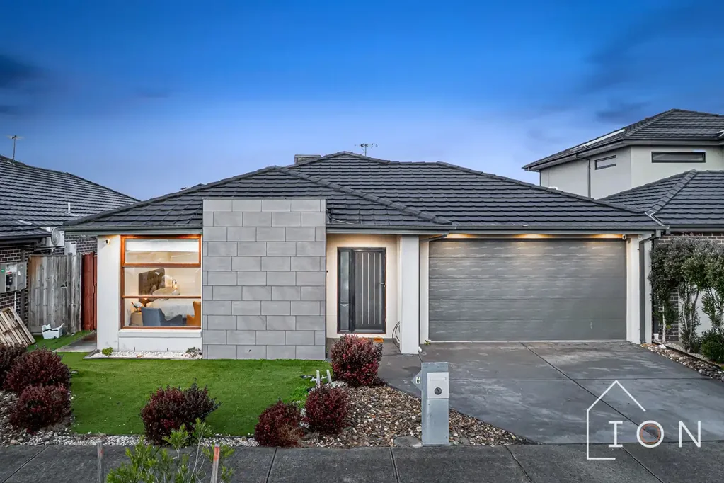 Clyde North 4房  Highgrove Estate | Single Storey 4 Bed | Multiple Living | Solar | Oversized Garage