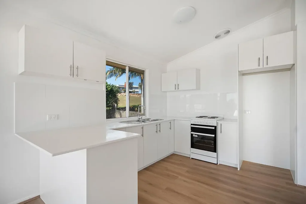 Freshly Renovated Living in Peaceful Dundowran