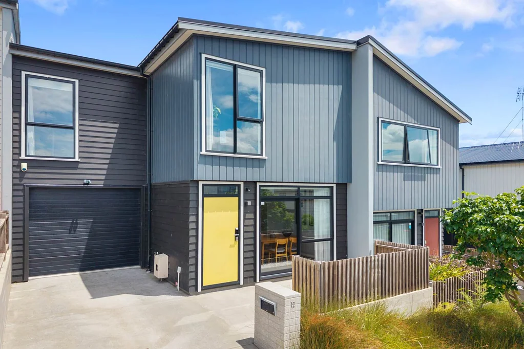 Long Bay 3房 低维护高品质住宅！社区氛围浓厚，海滨漫步，名校环伺，仍在Master Build质保期内！ Low-Maintenance Living at Its Best