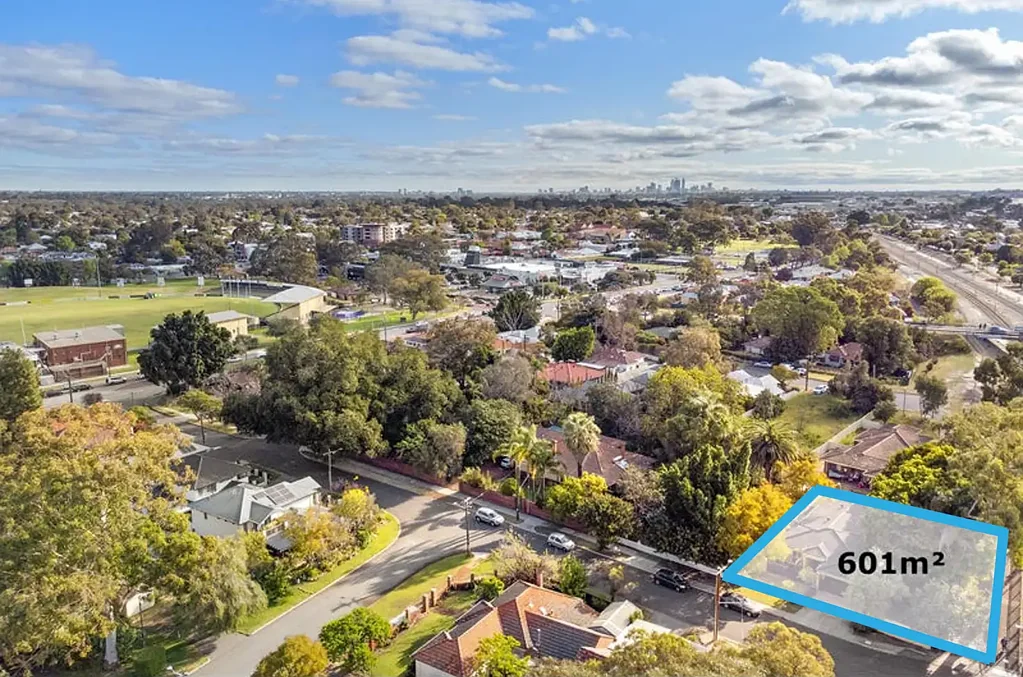 Bassendean 3 Bedroom Prime R160 Development Opportunity on 601sqm