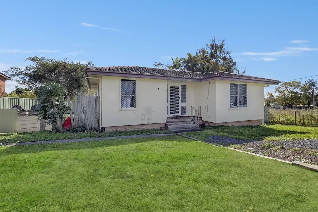 West Kempsey 3 Bedroom 3-Bedroom Investment in West Kempsey