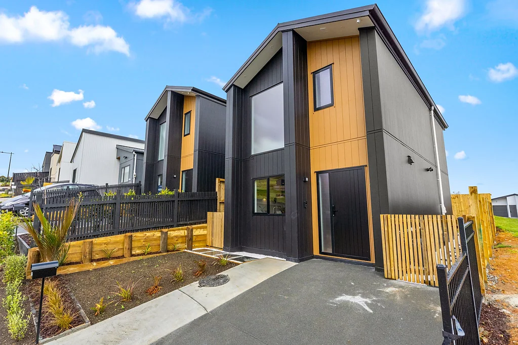 Pukekohe 3ห้องนอน Modern Living with a Backyard Golf Retreat