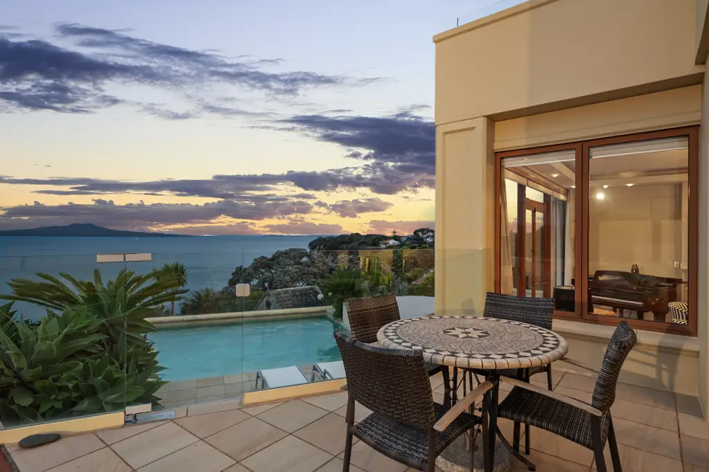 Campbells Bay 5ਬੈੱਡਰੂਮ Clifftop paradise with panoramic views - Ignore CV