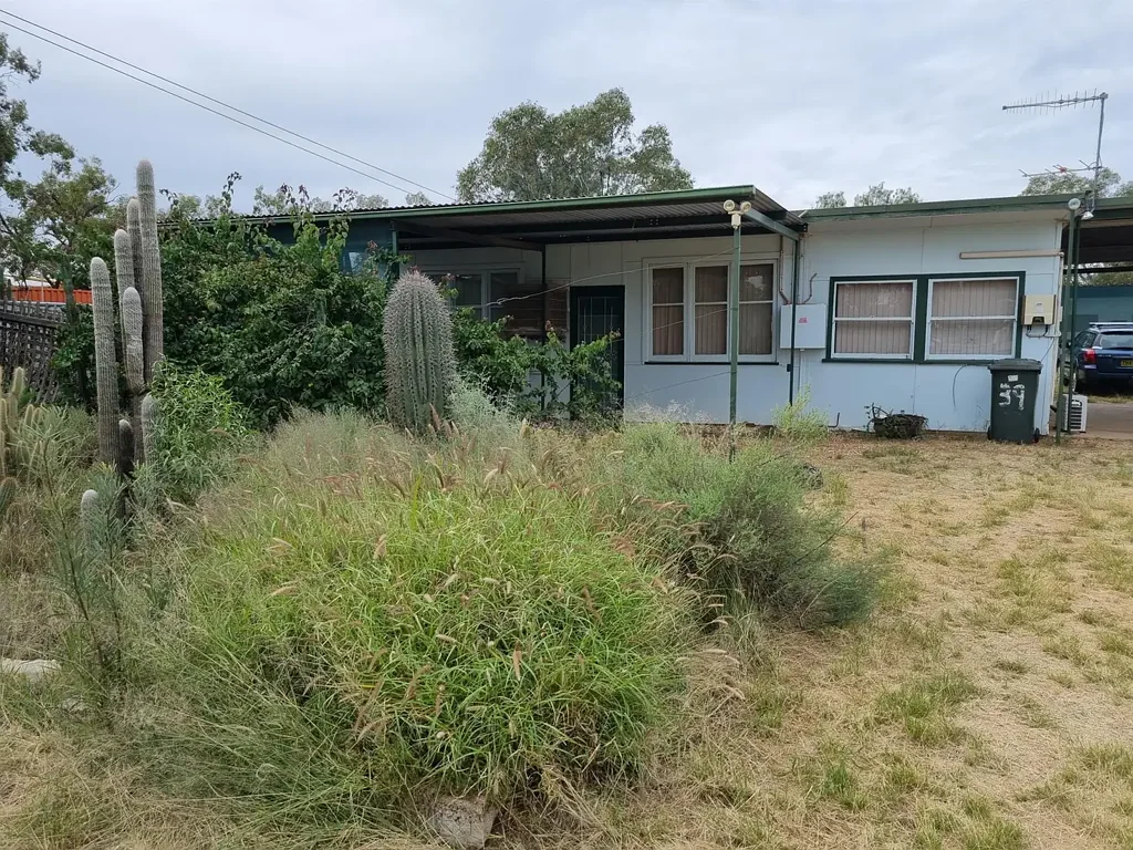 Lightning Ridge 2Moenga Investment Opportunity - Home Plus Spare Block
