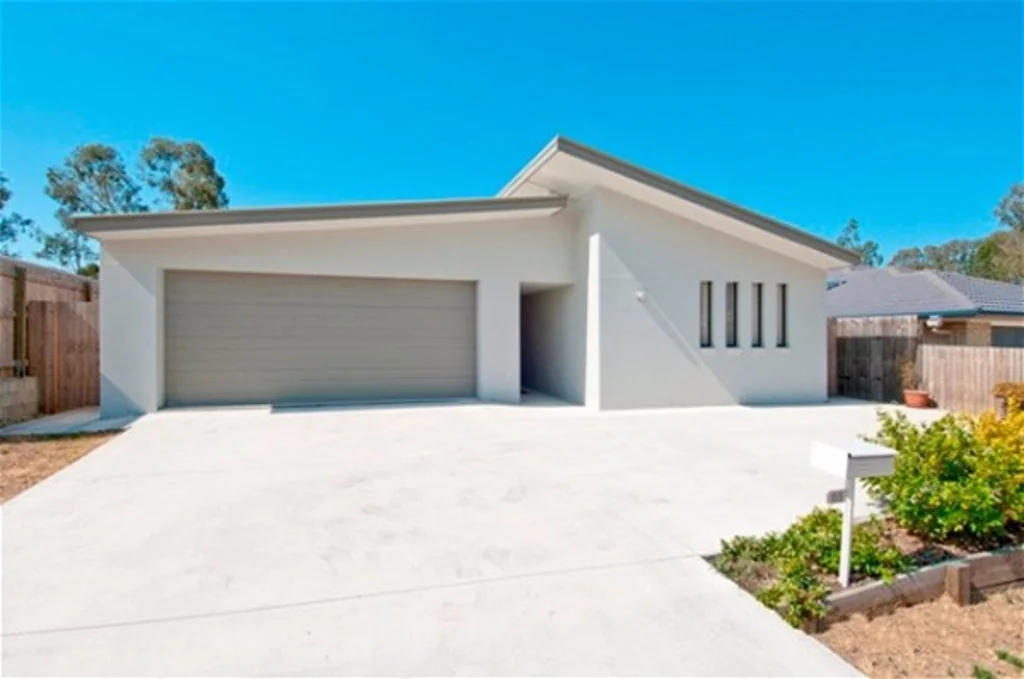 Affordable Studio Apartment in Loganlea suitable for one person.
