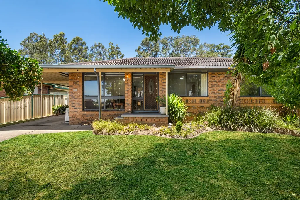 27 Dumaresq Parade, Metford, NSW 2323