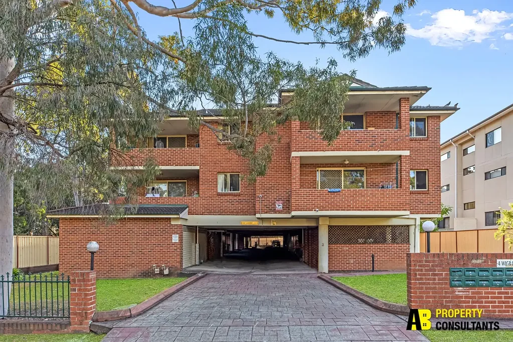 Harris Park 2房 双砖宽敞公寓，步行可达一切 Double brick spacious apartment, Walk to everything
