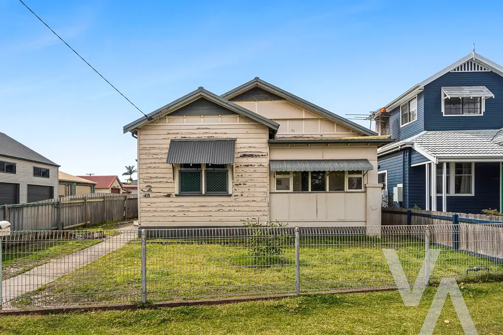24 Roxburgh Street, Stockton, NSW 2295