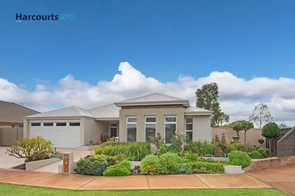 2 Dutton Way, Millbridge, WA 6232
