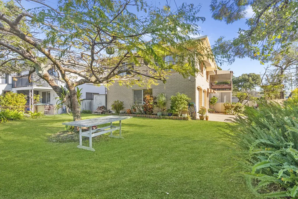 Tugun 3房  Prime 562 sqm Corner Block in the Heart of Tugun