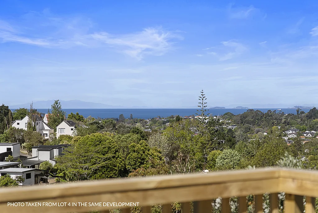 905E East Coast Road, Northcross, North Shore City, Auckland