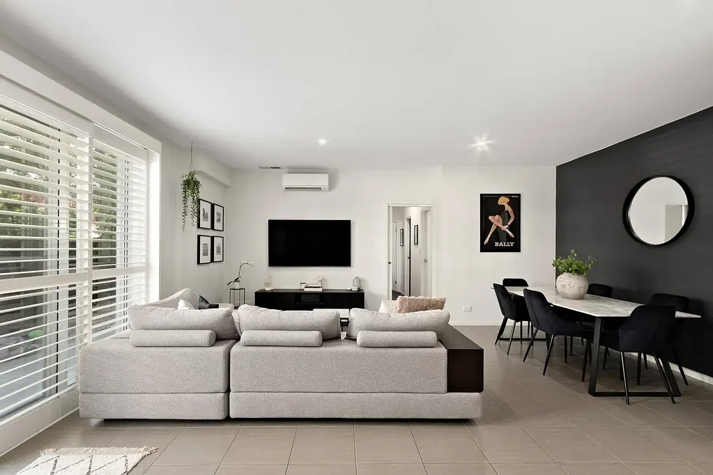 63/1 Limburg Way, Greenway, ACT 2900
