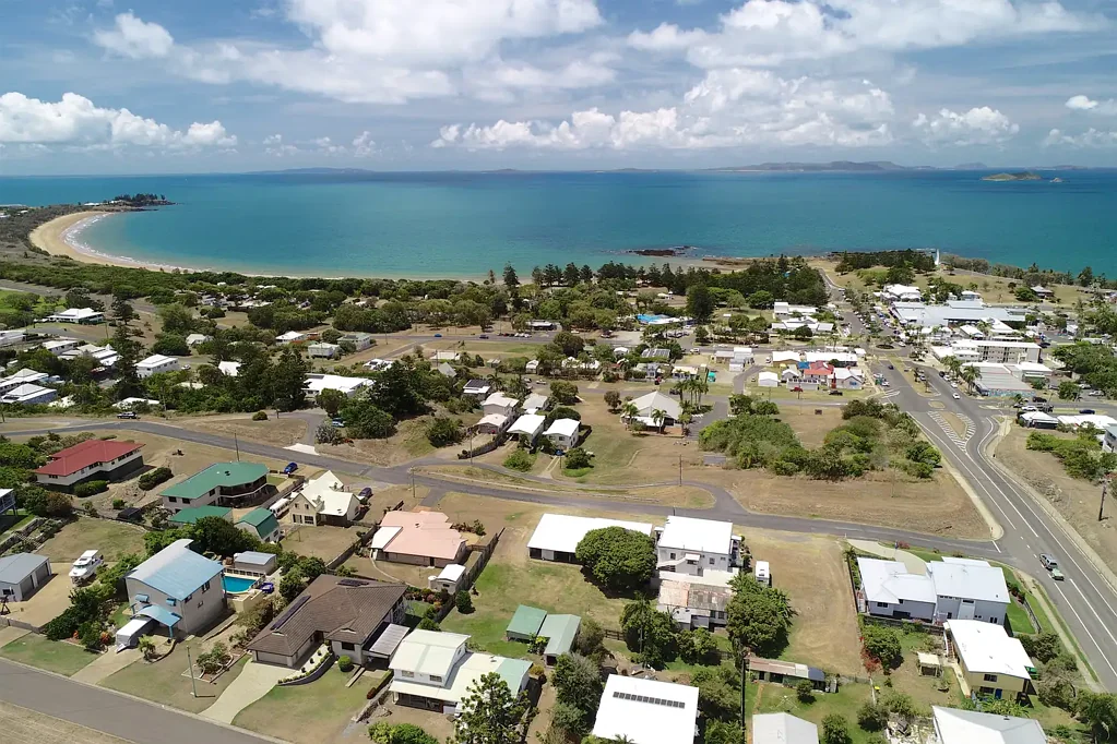 Emu Park 7 Bedroom Location Location Location!