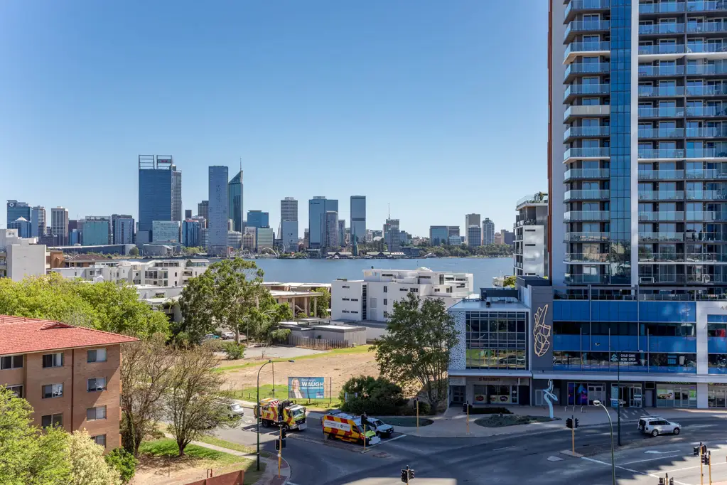 South Perth 3房  2nd CHANCE:  Amazing City & River Views!