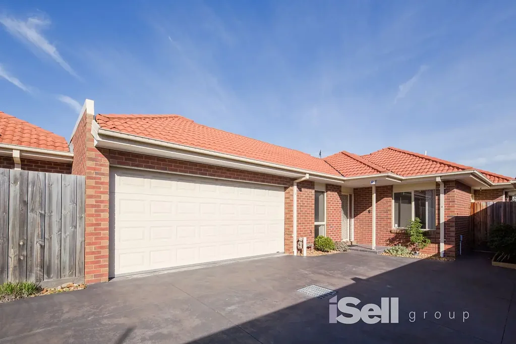 Charming 3-Bedroom with Modern Amenities
