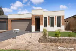 3 Meighen Circuit, Melton South